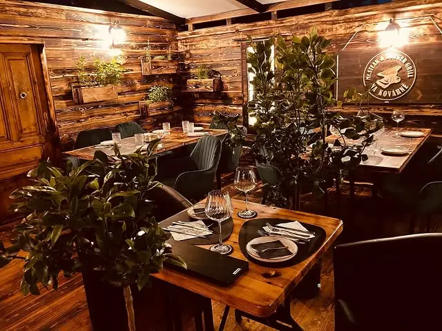 Restaurace Na Kovárně ristorante a Mostkovice