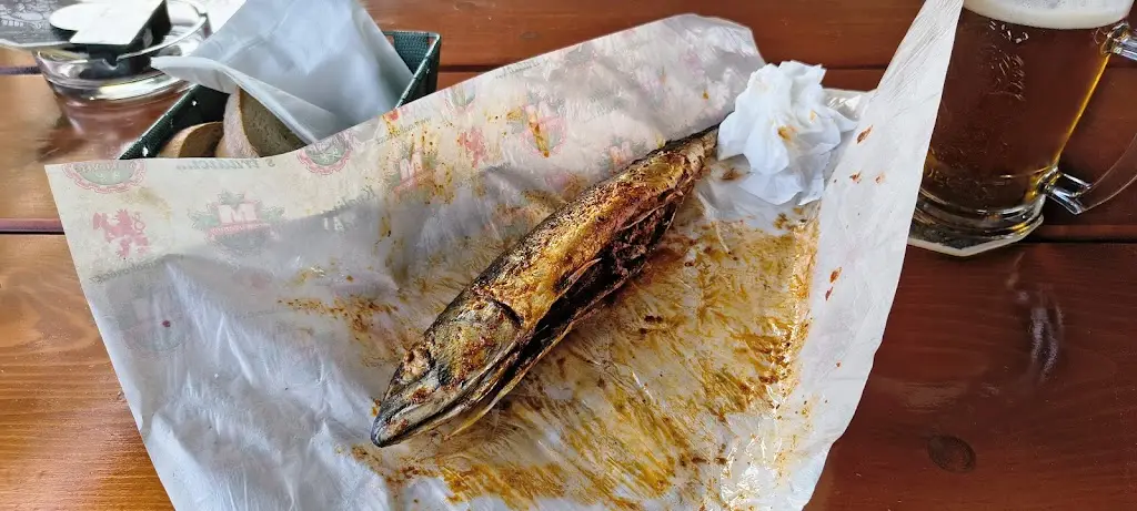 Lukas Balusik_Občerstvení Na Splávku_Mostkovice_review