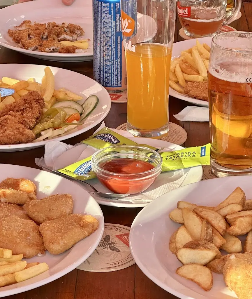 Filip Vočka_Pohostinství Pod Lipou_Náklo_review