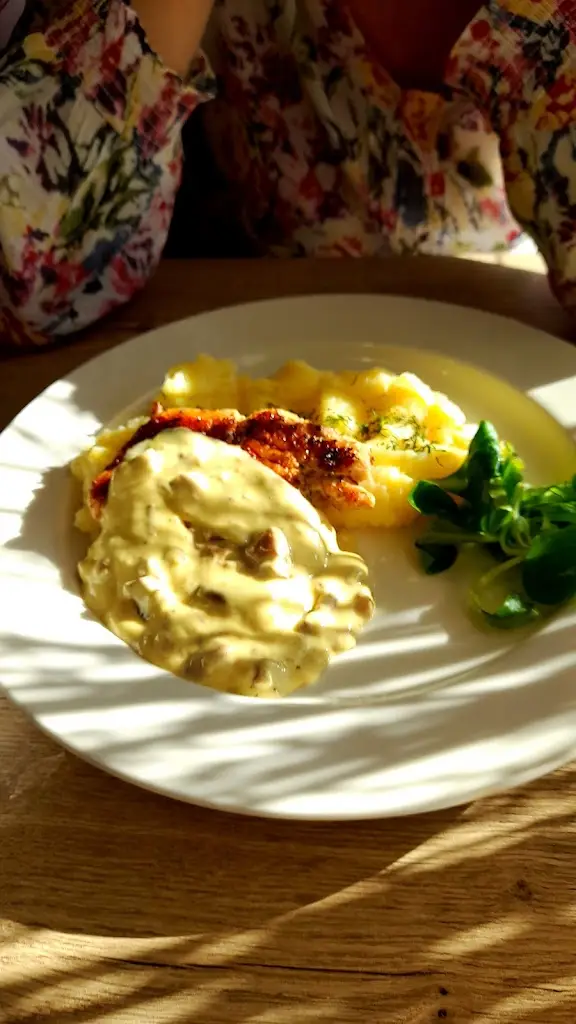 Łukasz Łuczon_Granda Bistro & Restaurant_Náklo_review