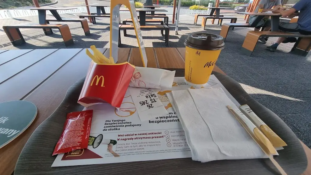 Menu_Restauracja McDonald's_Náklo_image_4