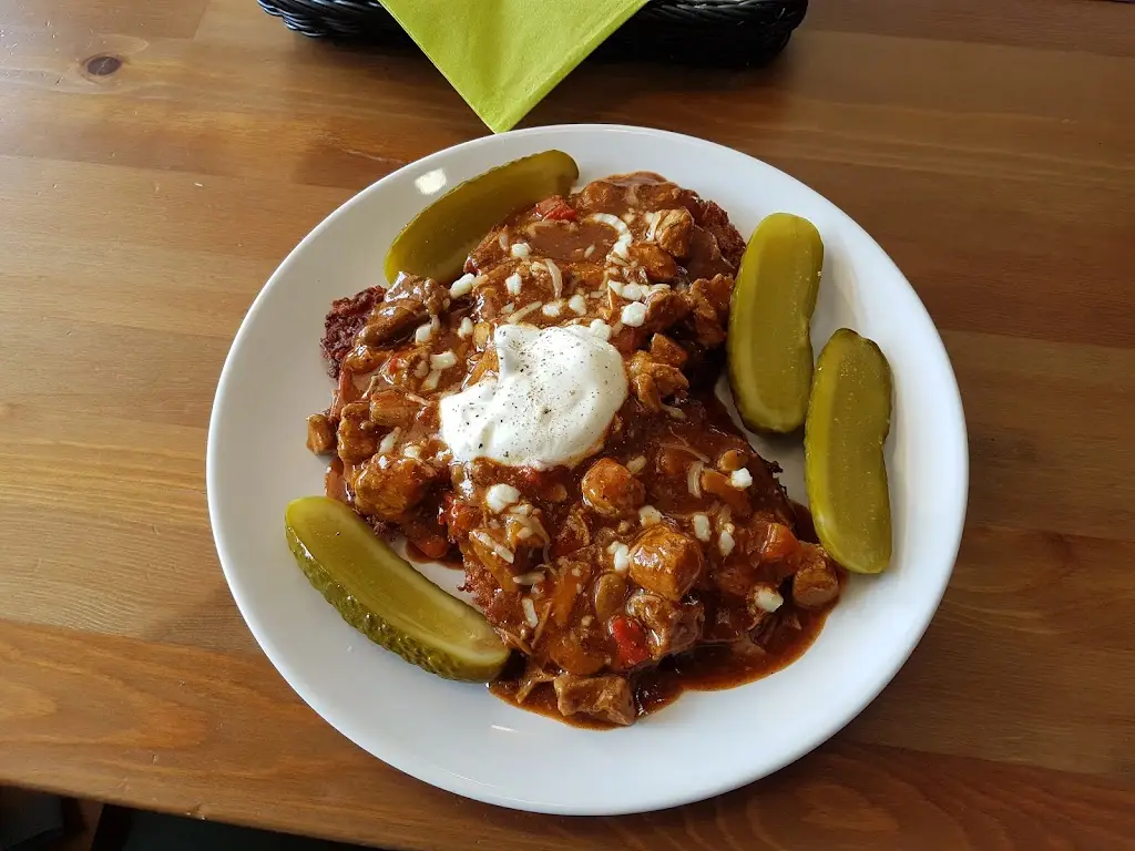 Piotr Kuptel_PLACEK (lokal przeniesiony na ul. Dworcowa 8)_Katovice_review