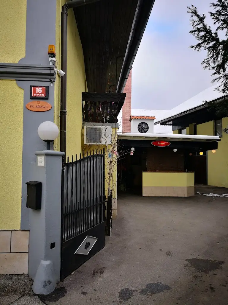 Jan Jolič Lieven_Gostilna Bovavc_Náklo_review