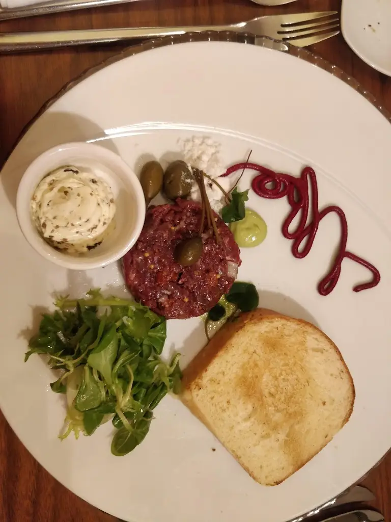 Martin Rožanski_Restavracija in kavarna Brioni_Náklo_review