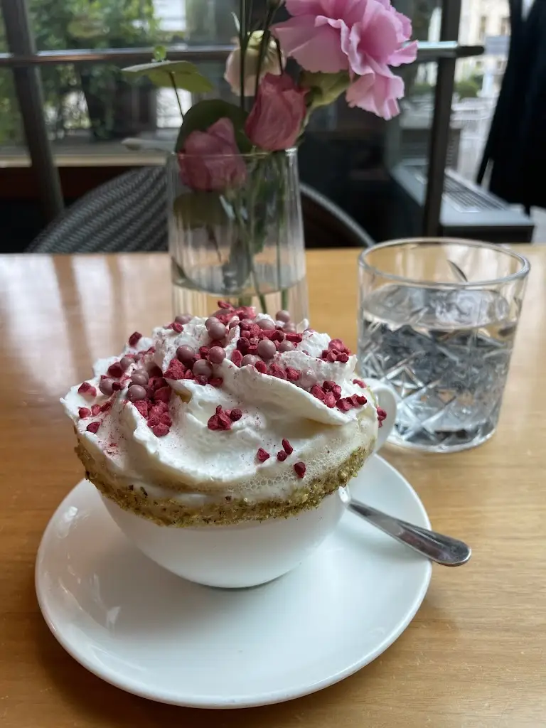 sara skorjanc_Restavracija in kavarna Brioni_Náklo_review