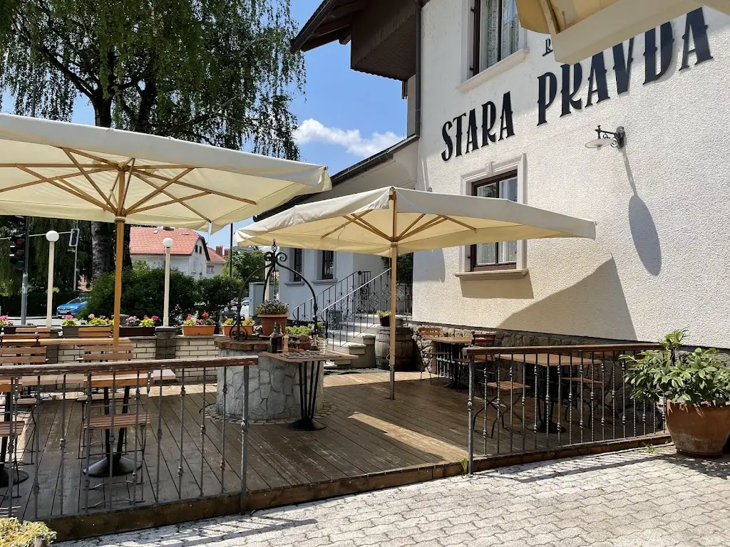 Restavracija STARA PRAVDA restaurant in Náklo