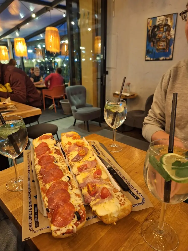 Сияна Иванова_TODOJUTRA kultowe zapiexy, bajgle and more | restopub KATOWICE MARIACKA_Katovice_review