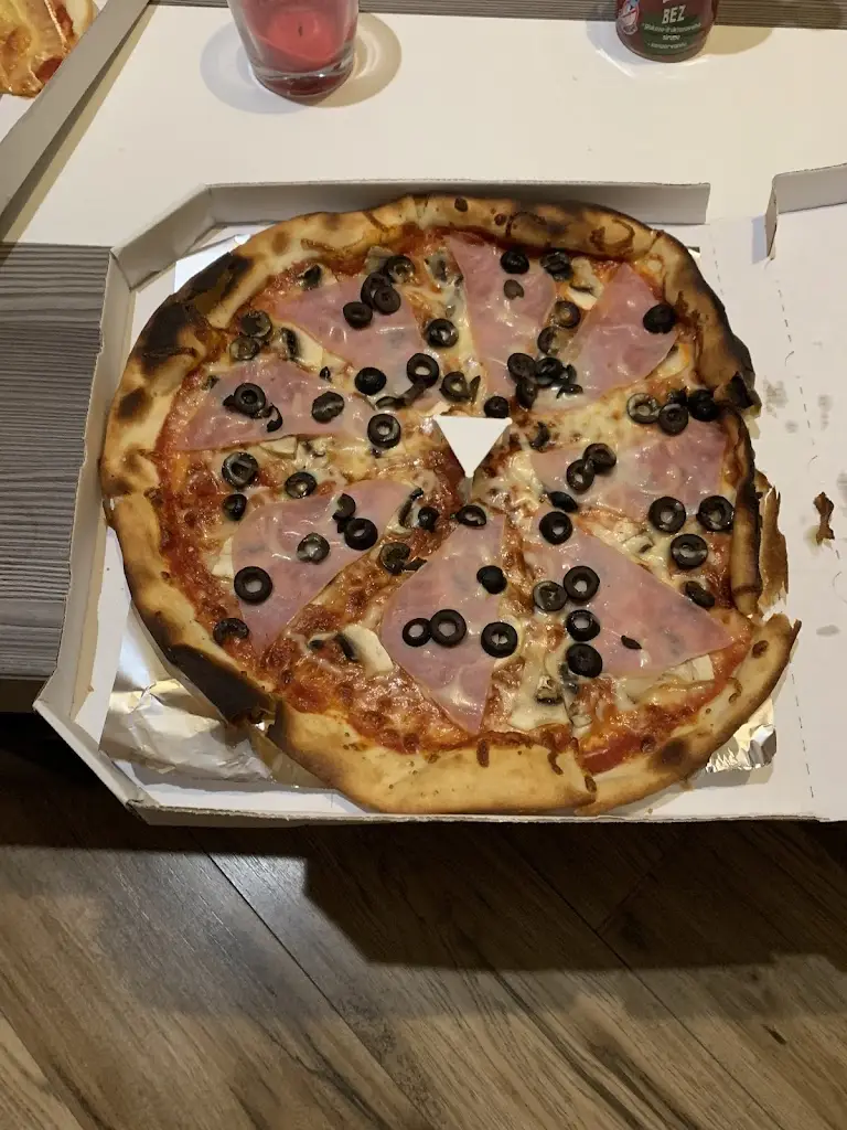 Petra Hrubá_Pizzerie Otaslavice_Otaslavice_review