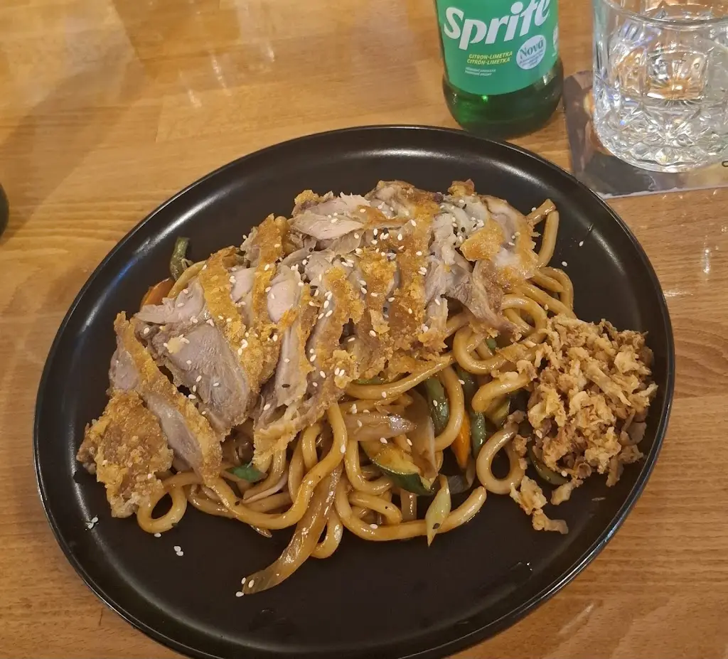 Tuong Vy Tran_Agarwood_Okres Šumperk_recensione