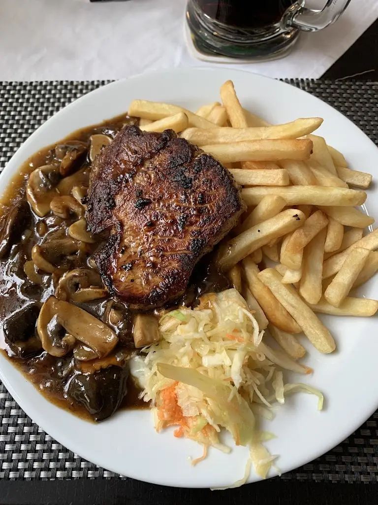 Gril Tour_Protivanov_slider_image_2