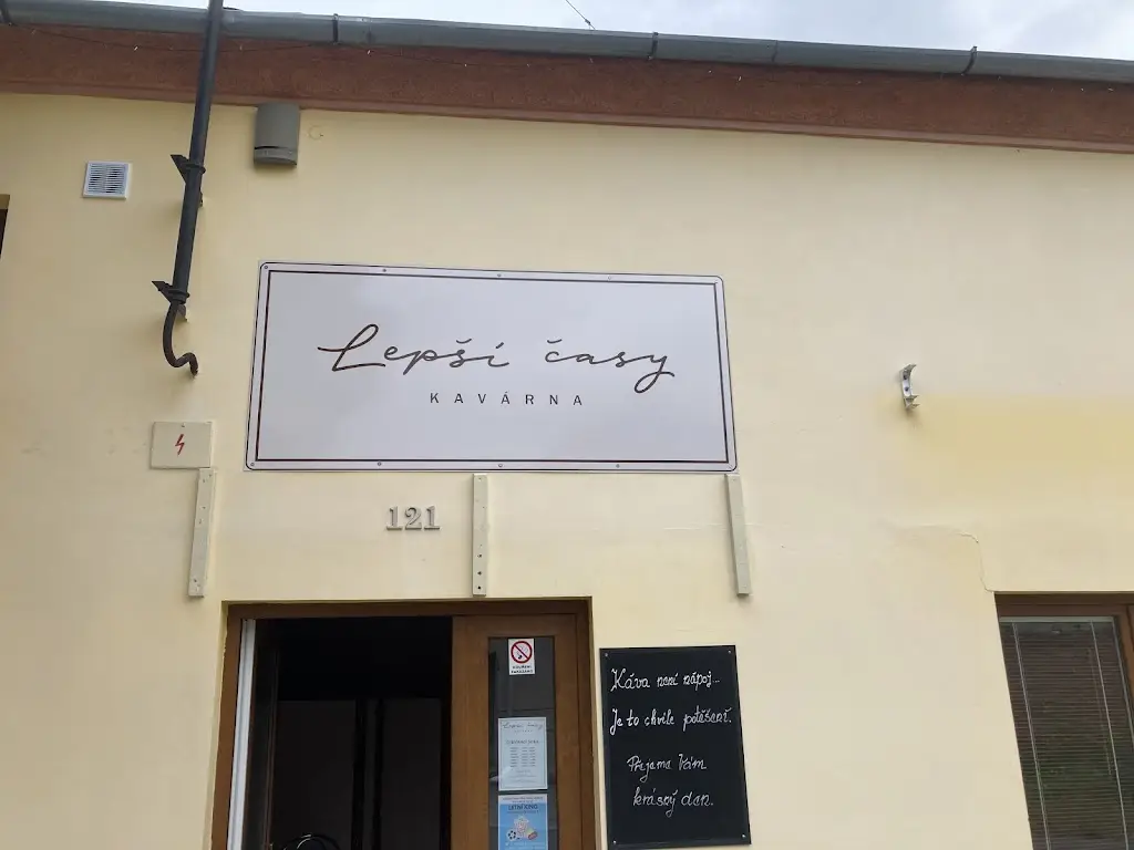 Ladislav Havelka_Kavárna Lepší časy_Senice na Hané_review