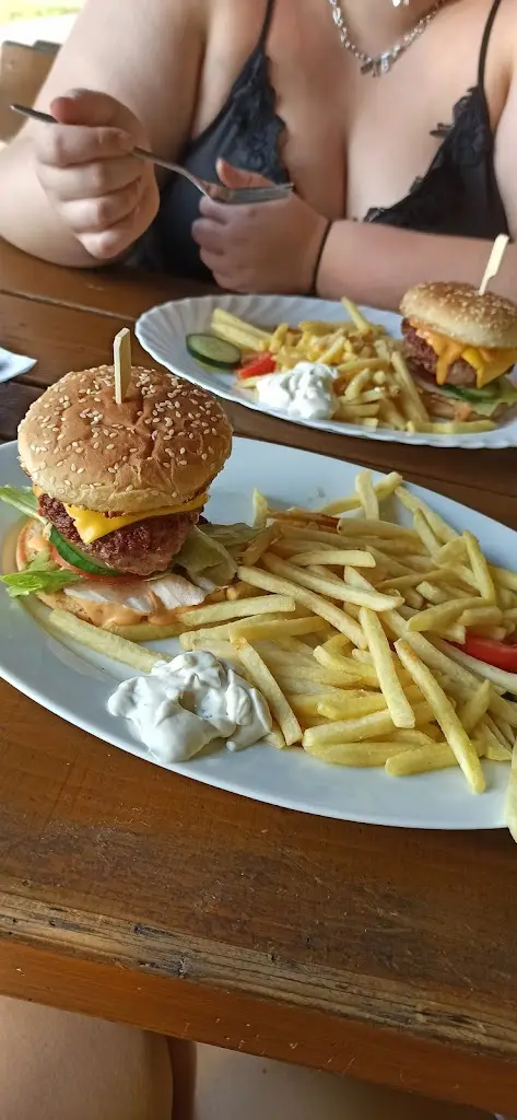 Menu_REBELovE U HŘIŠTĚ_Smržice_image_3