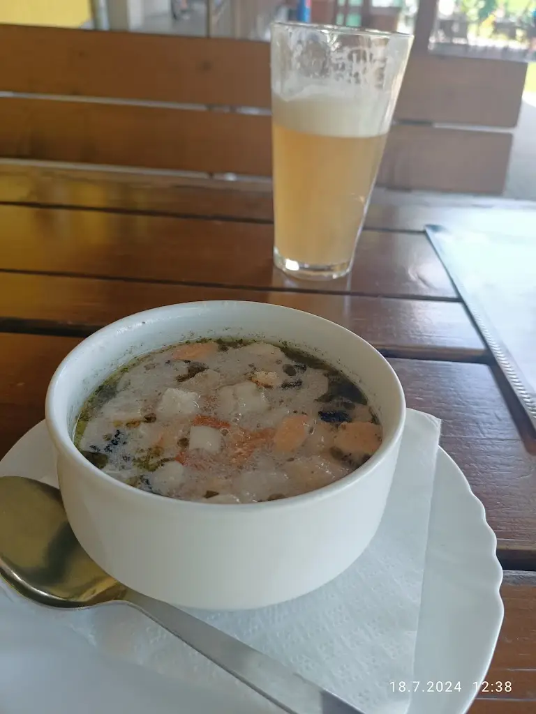 Jan Strnad_REBELovE U HŘIŠTĚ_Smržice_review