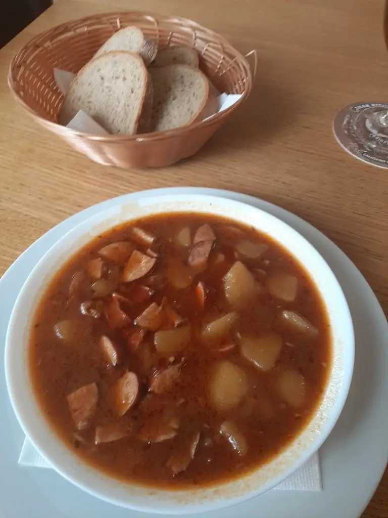 Restaurace na Růžku_Těšetice_slider_image_3