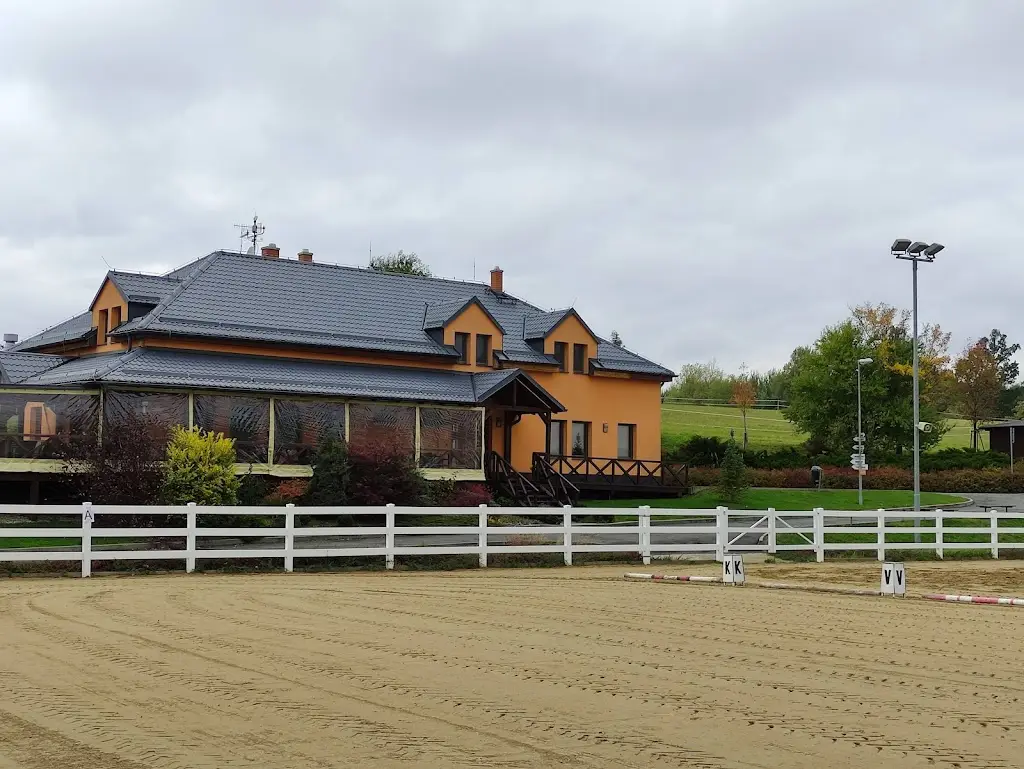 Jezdecký areál Hostinův Důl Tršice_Tršice_slider_image_2