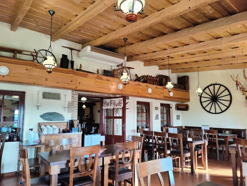 Motorest Podkova restaurant in Určice