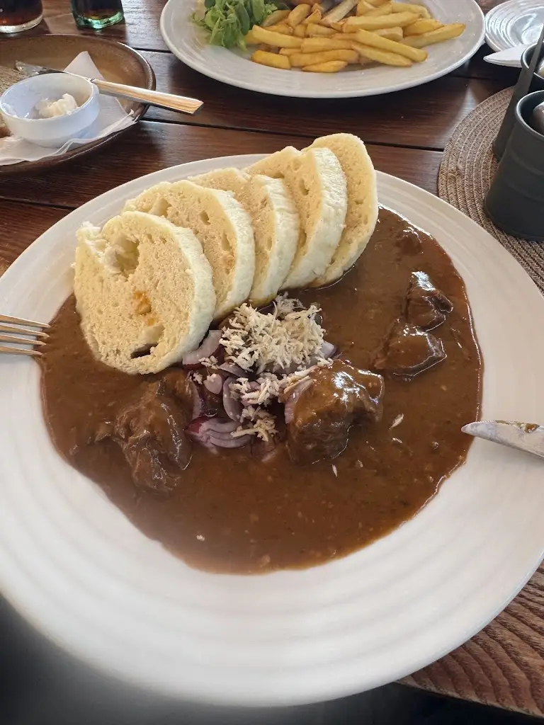 Motorest Podkova_Určice_slider_image_2