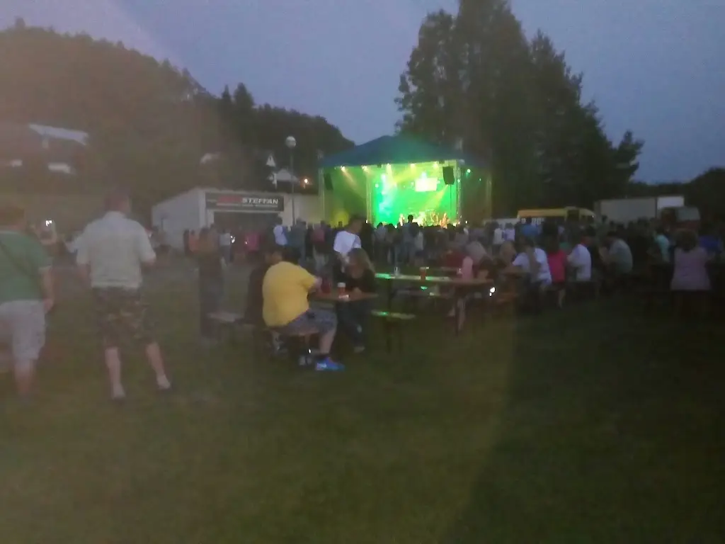 Milan Grulich_Tavern On the pitch_Určice_review