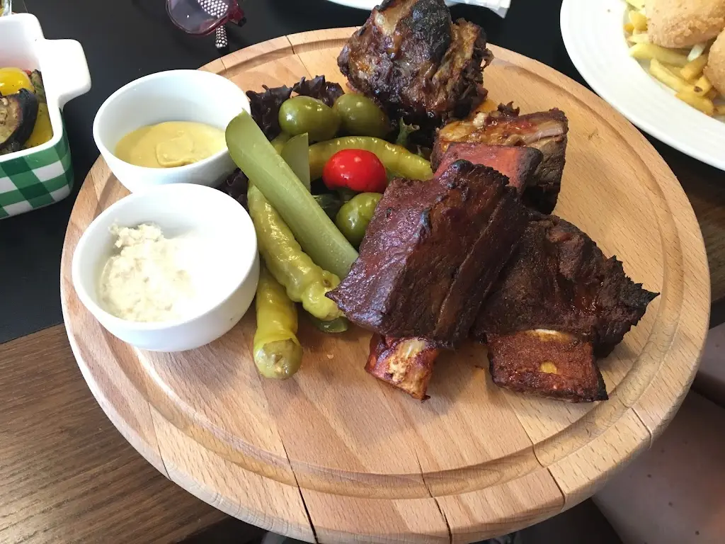 Gary Riseborough_ŠNYT Primka_Šternberk_review