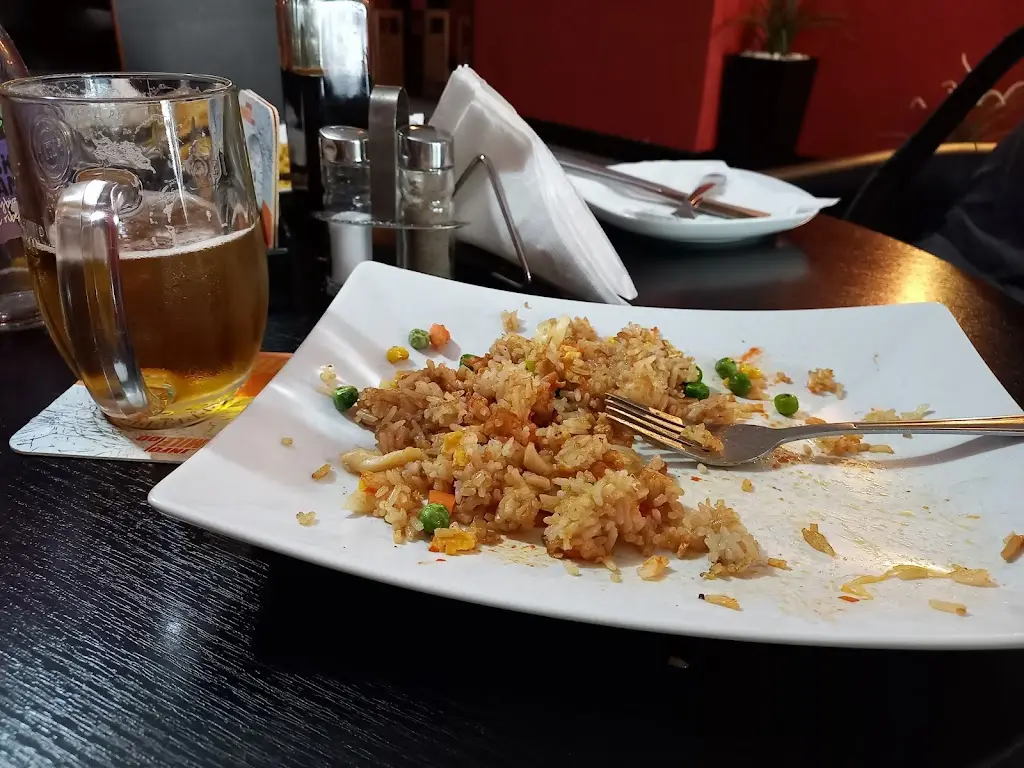 Ruwan Maveekumbura_Restaurace Zlatý Drak_Šternberk_review