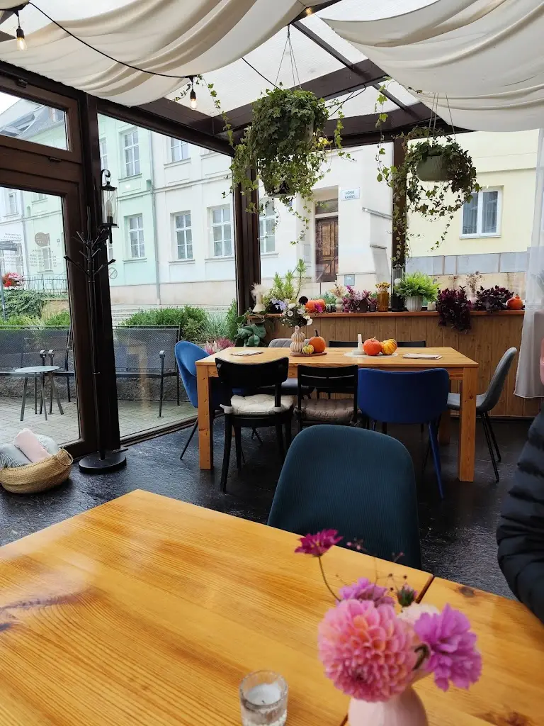 MA:ME KAFE_Šternberk_slider_image_2