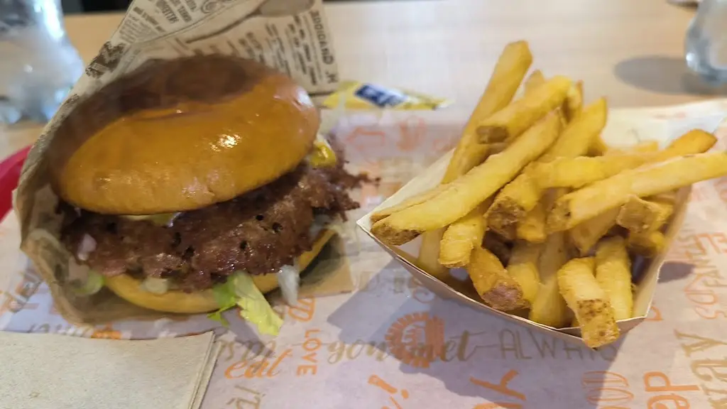 Halal Friends Burgers & Milkshakes_Bernartice_slider_image_2