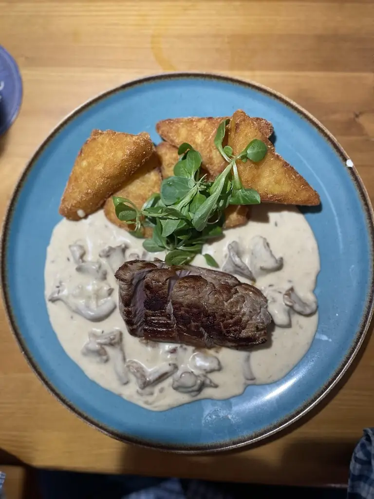 Catalina Moisoi_Restaurace Šindlovská krčma_Litvínovice_review