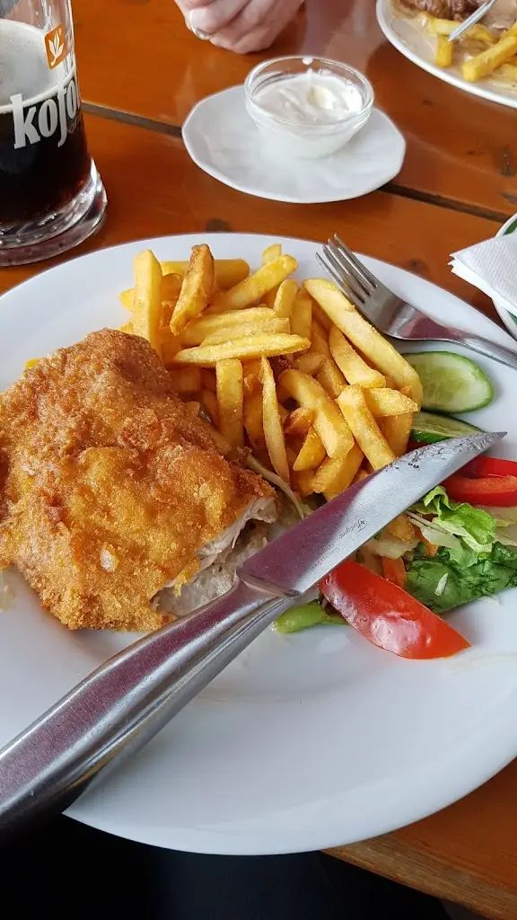 Chris Jones_Zámecká restaurace a penzion_Úsov_review