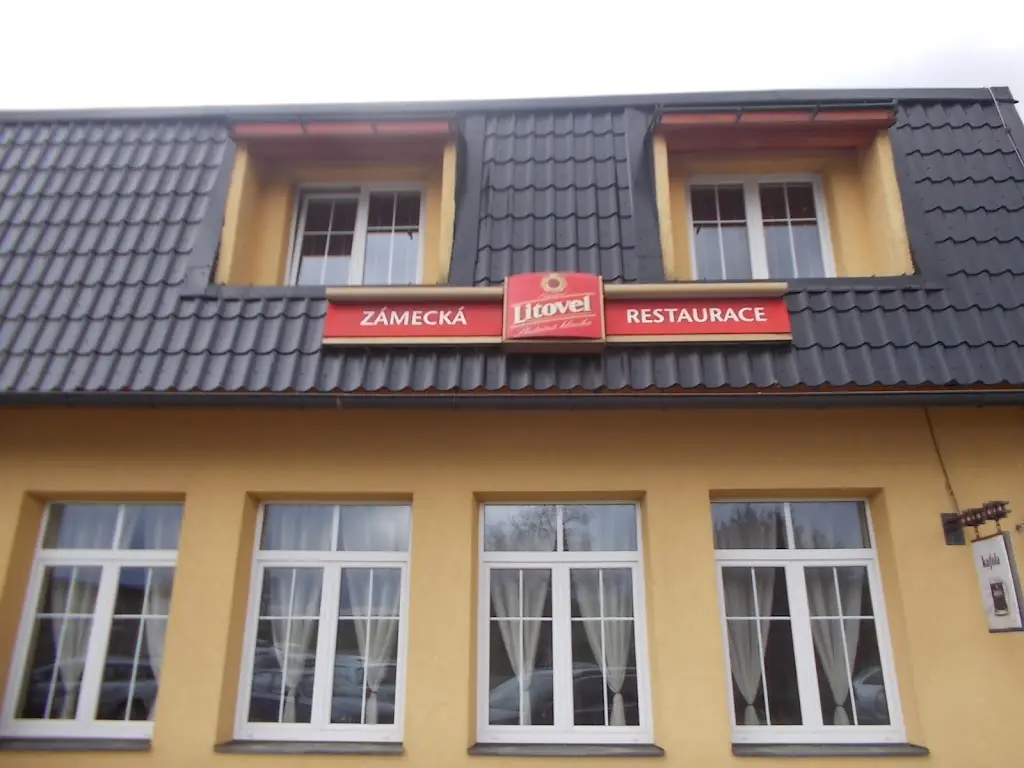 Zámecká restaurace a penzion restaurant in Úsov