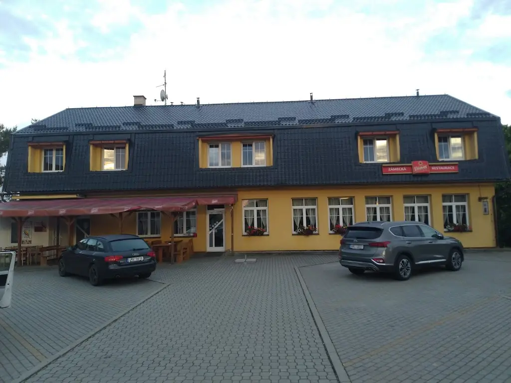 Zámecká restaurace a penzion_Úsov_slider_image_3