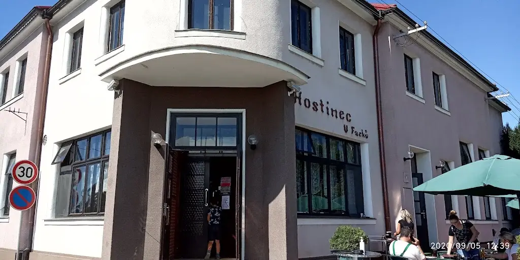 Hostinec U Facků ristorante a Velký Týnec