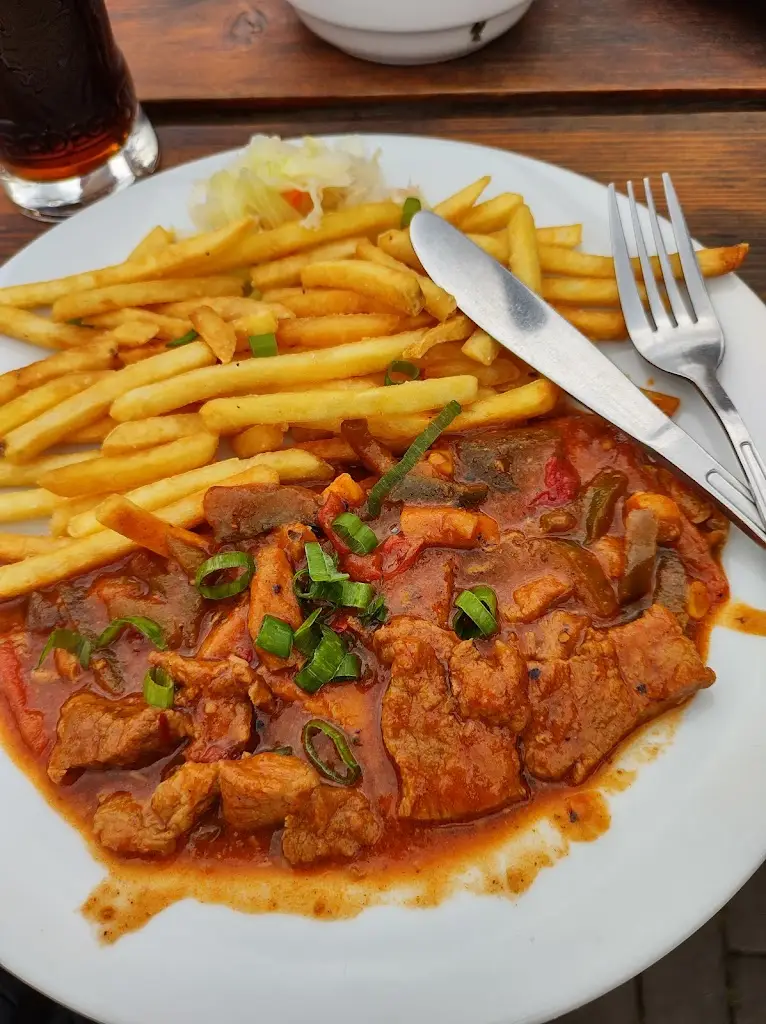 Eva Brychtová_SAMOČEP U MRÁZKŮ_Velké Losiny_review