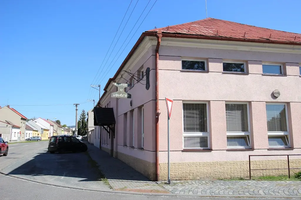 U kovárny restaurant in Velká Bystřice
