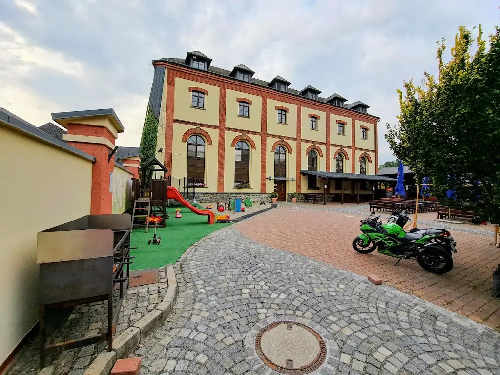 Penzion Zámeček Varna restaurant in Velká Bystřice