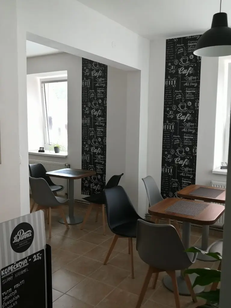 BISTRO V PARKU_Brněnec_slider_image_3