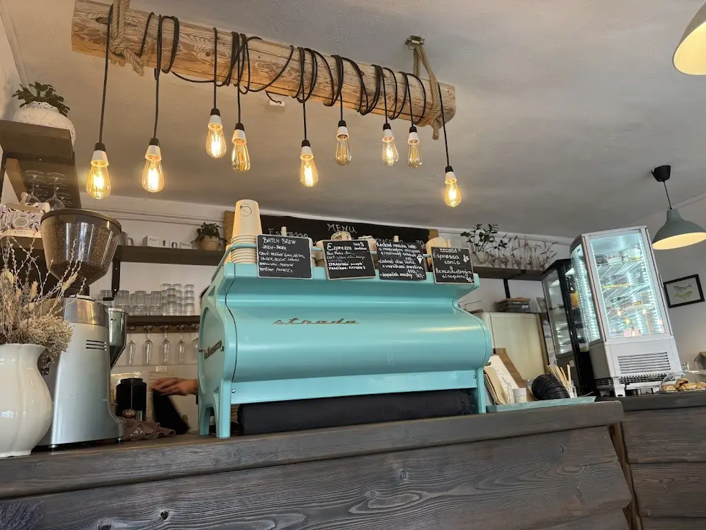 Niku NT_Eleanor Café_Žulová_review