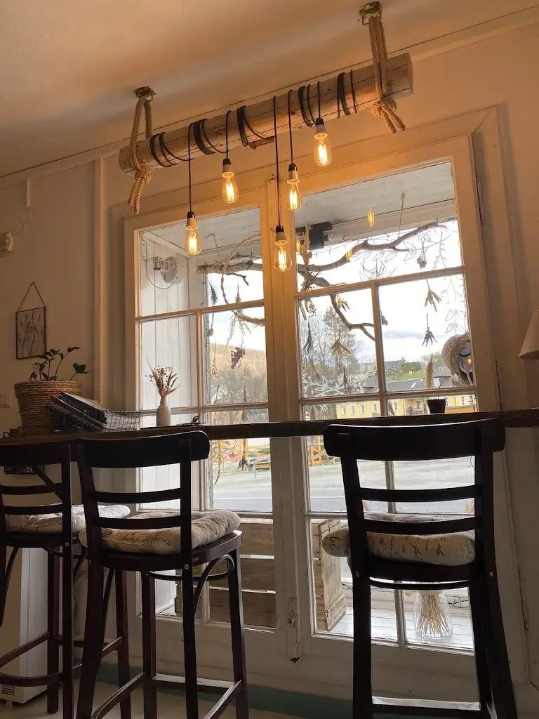 Anastasiya Shostak_Eleanor Café_Žulová_review