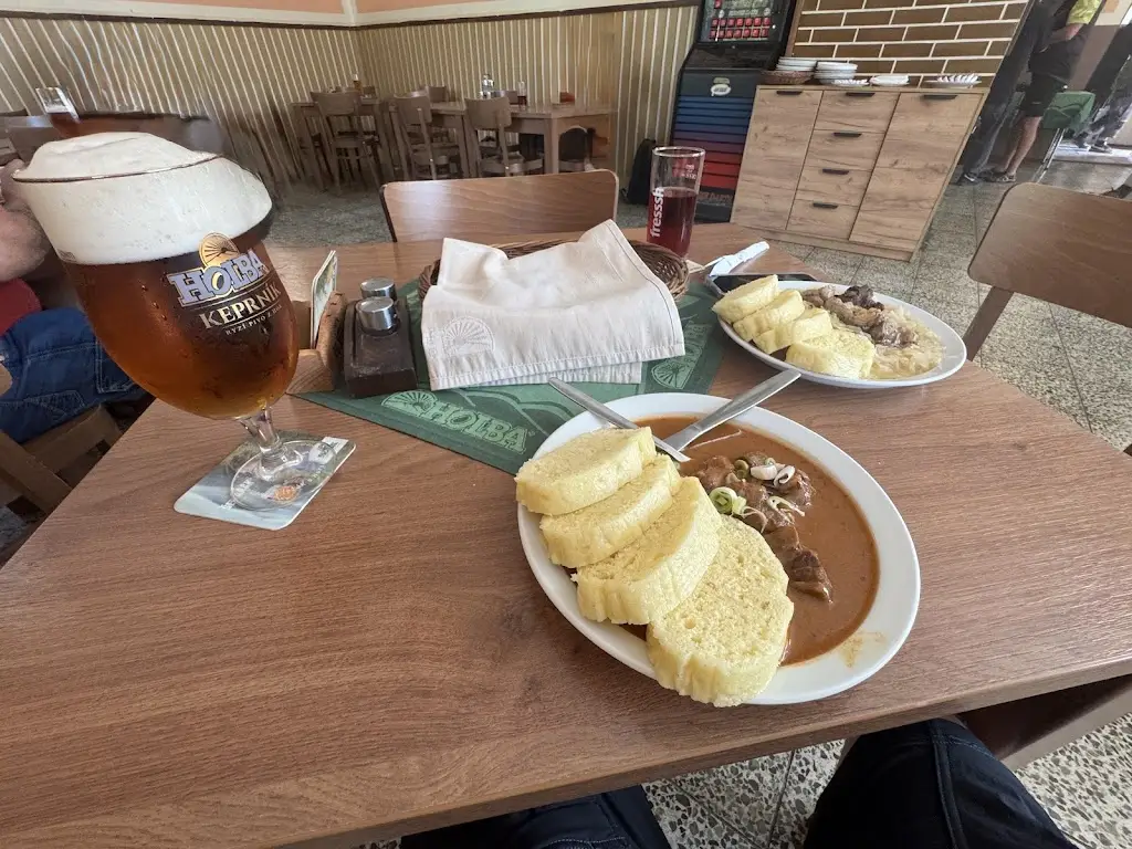 ANKH_Jiří Chrastina - Pohostinství U Nádraží_Žulová_review