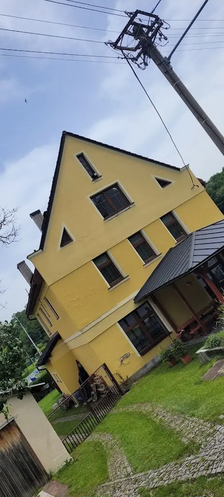 Jaroslav Veselka_Jiří Chrastina - Pohostinství U Nádraží_Žulová_review