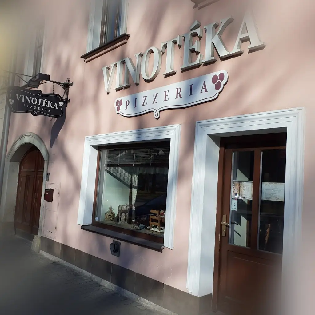 Vinotéka & Pizzerie restaurant in Březová nad Svitavou