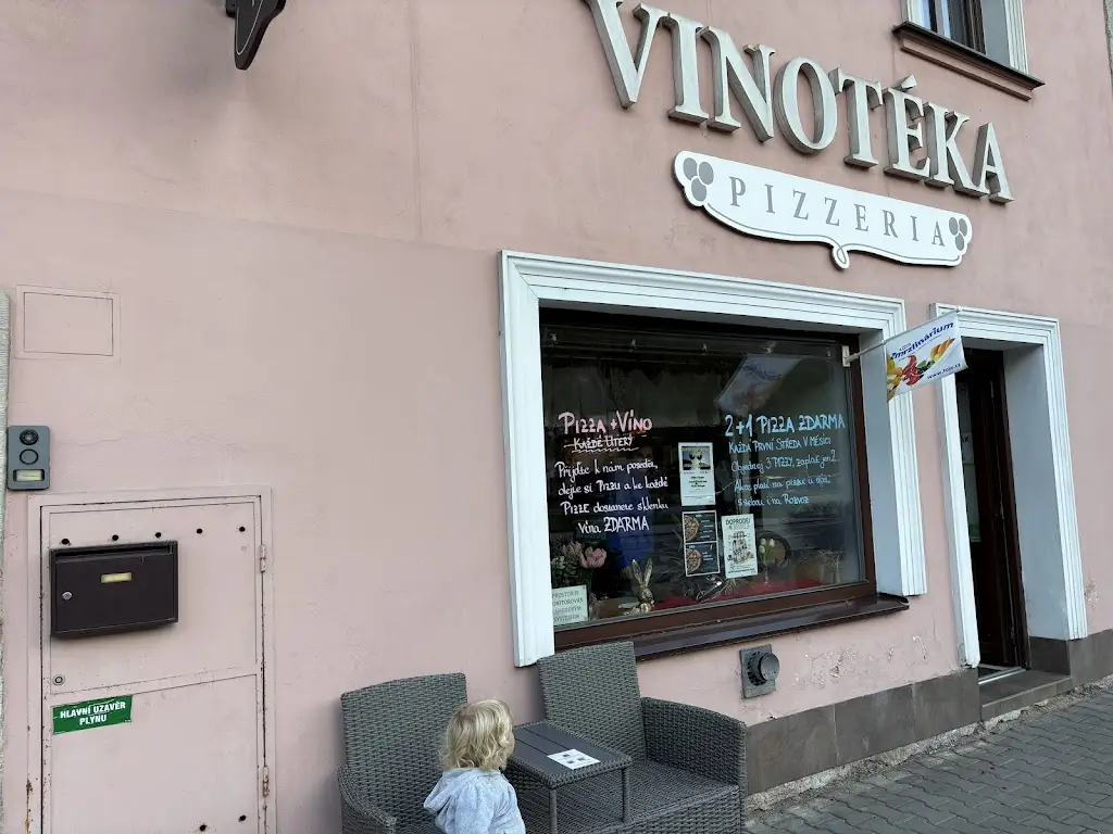 Vinotéka & Pizzerie_Březová nad Svitavou_slider_image_3