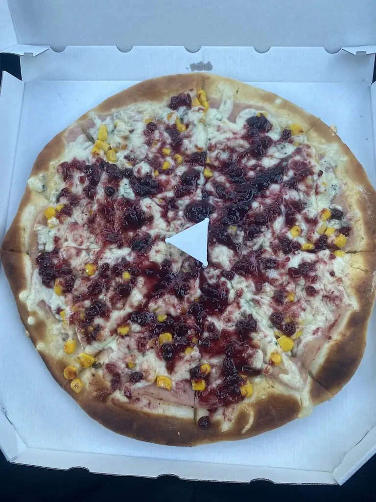 Aneta Rajtmajerová_Březovská pizzerie u Zapletalů_Březová nad Svitavou_review