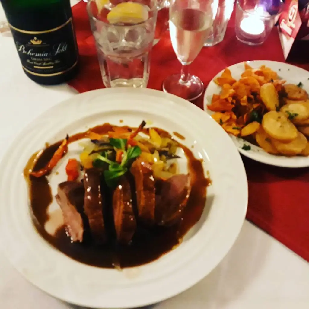 Restaurace Grand_Chroustovice_slider_image_2