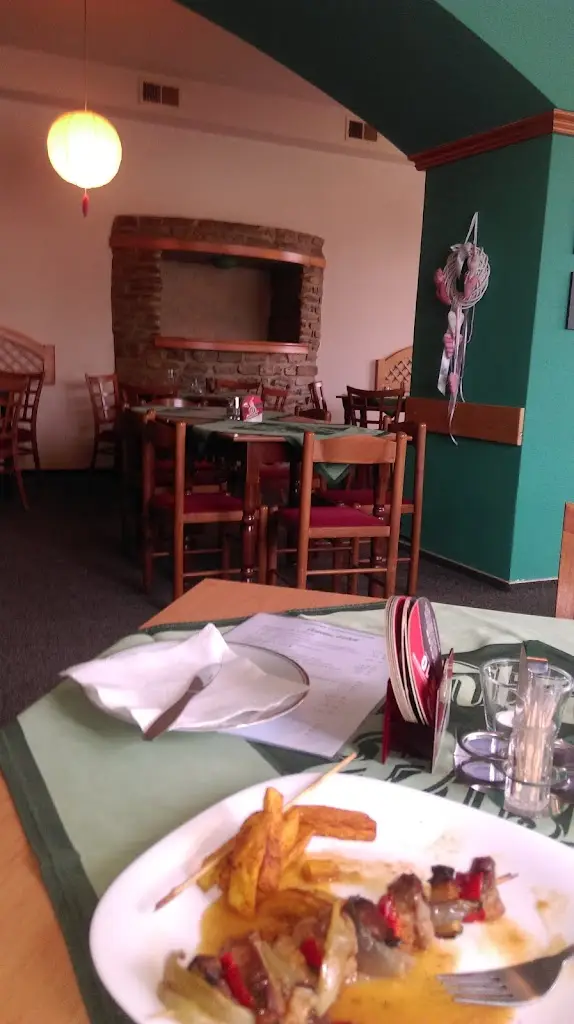 Restaurace Grand_Chroustovice_slider_image_3