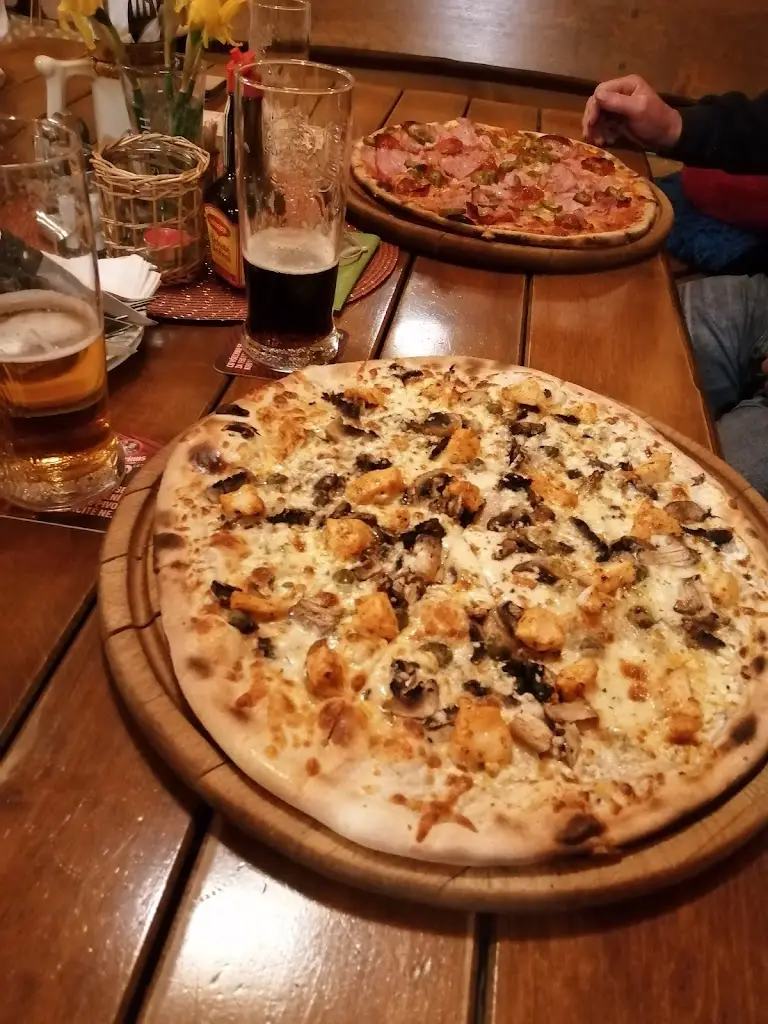 Patrik Krizek_Roubenka u Mlýna_Dašice_review