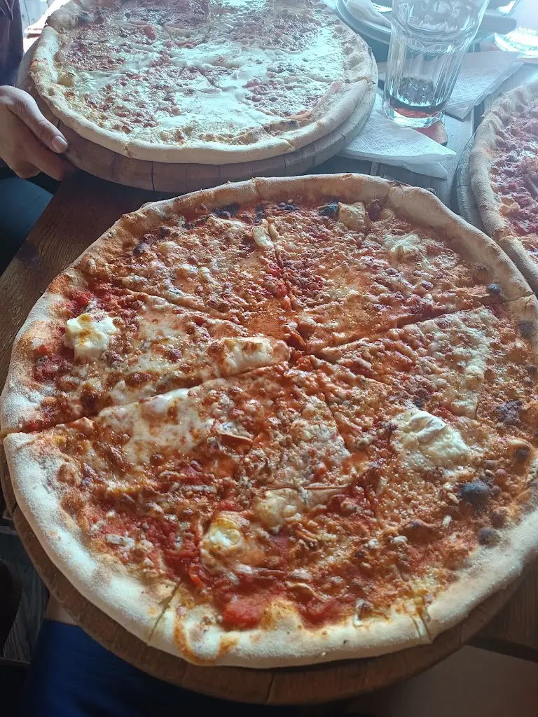 Michaela M._Roubenka u Mlýna_Dašice_review