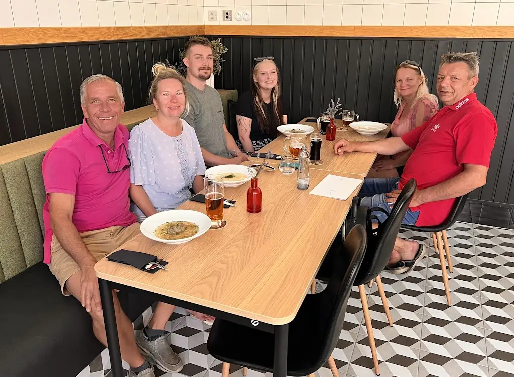 Aaron D_Lidový dům Dolní Dobrouč_Dolní Dobrouč_review