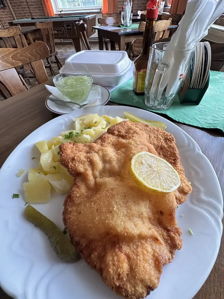 Restaurace na křižovatce_Dolní Roveň_slider_image_3