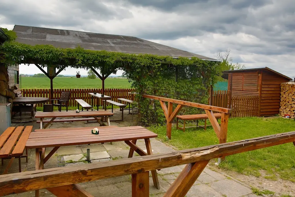 Hostinec a Kulturní dům Komárov_Dolní Roveň_slider_image_3