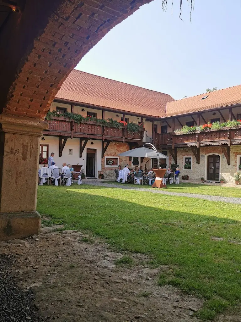 Ctibor B_Statek Poštolka_Dolní Sloupnice_review